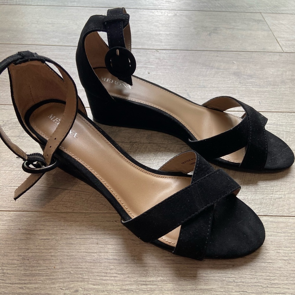 Women’s Wedge Sandals